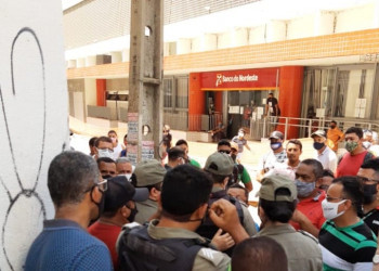 Motorista de ônibus é preso em manifestação da categoria no Centro de Teresina
